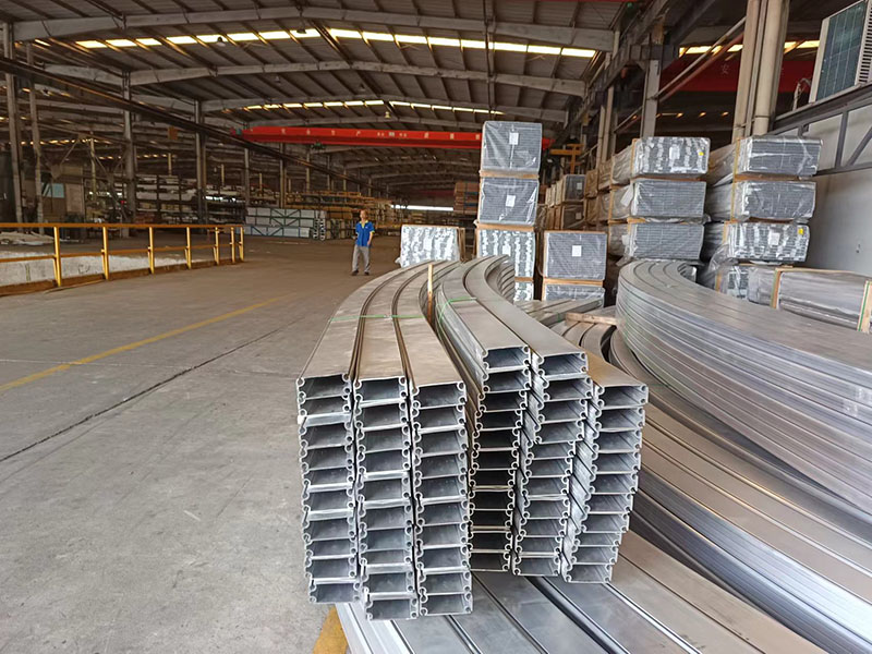 1728550680937496.jpg 散熱器鋁型材來(lái)圖加工